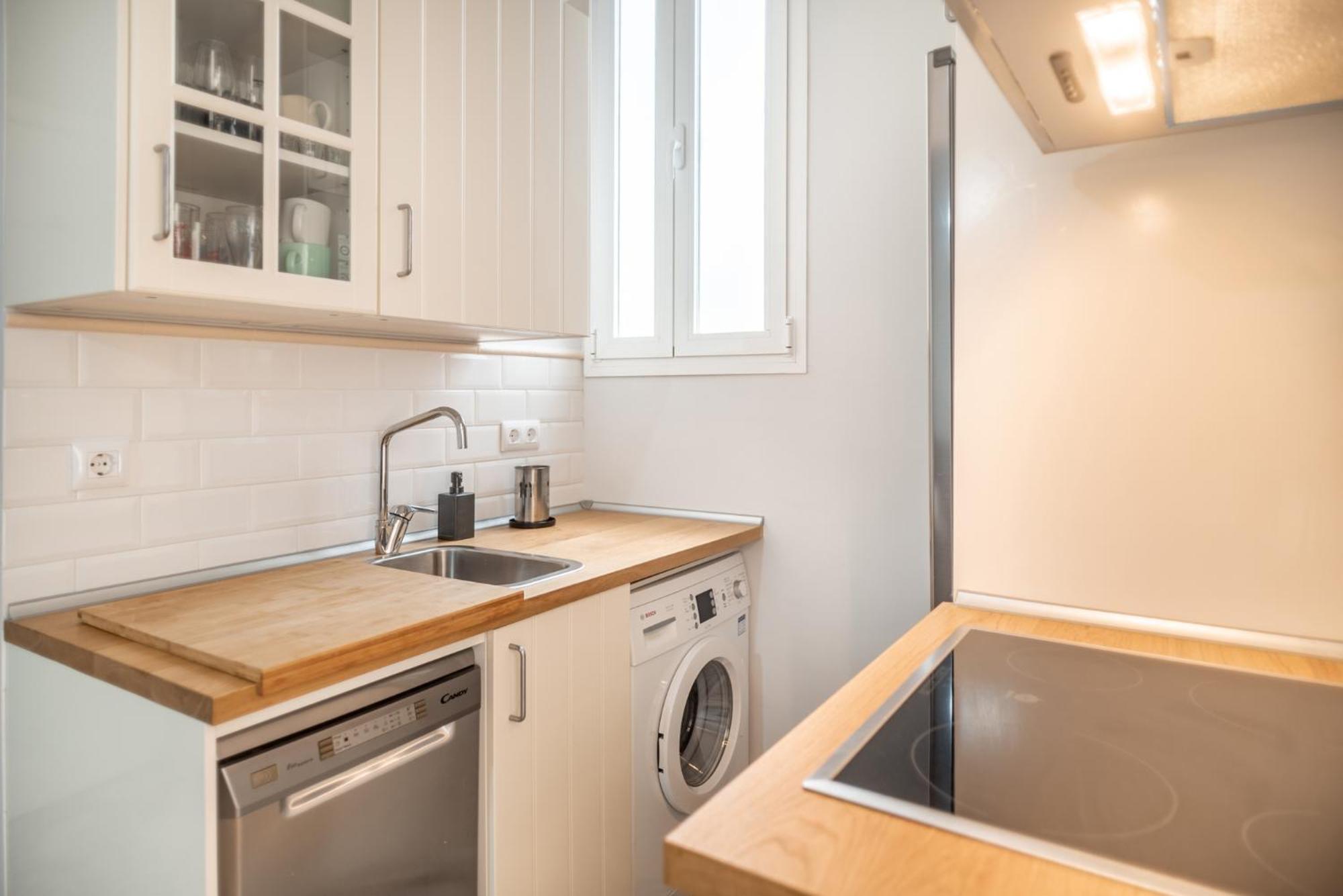 Апартаменты Beautiful And Bright- 1Bd 1Bth- Center Севилья Экстерьер фото