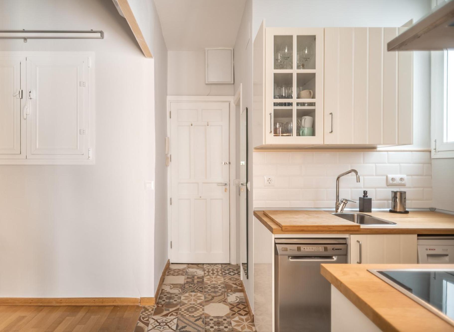 Апартаменты Beautiful And Bright- 1Bd 1Bth- Center Севилья Экстерьер фото